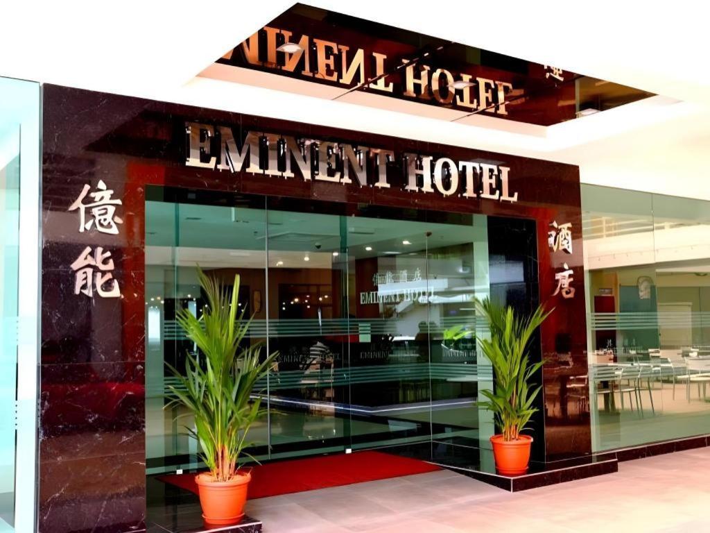 Eminent Hotel Кота Кинабалу Екстериор снимка