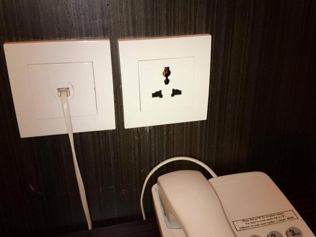 Eminent Hotel Кота Кинабалу Екстериор снимка