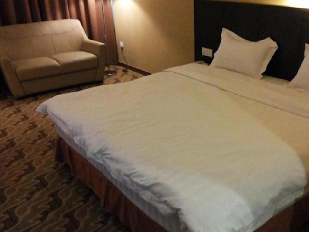 Eminent Hotel Кота Кинабалу Екстериор снимка